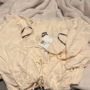 Cute tie at chest dress. Looks like a two pieces style